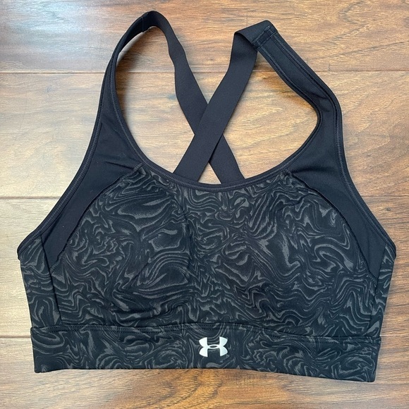 Under Armour Padded Adjustable Sports Bra Size S - Picture 1 of 4